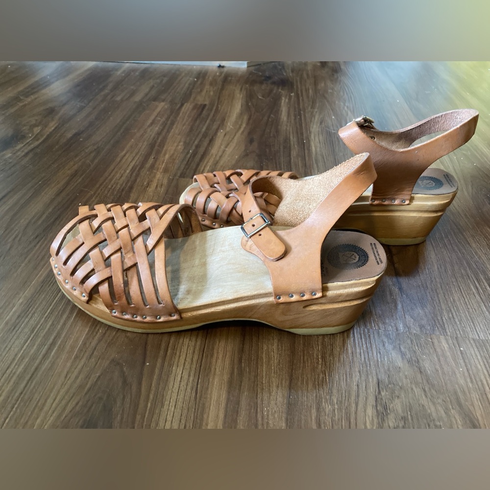 Troentorp platform clogs